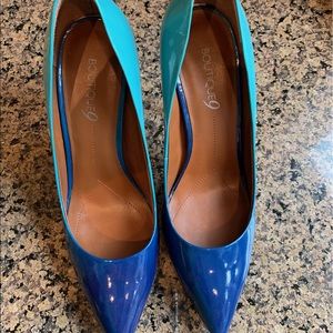Blue ombré pumps